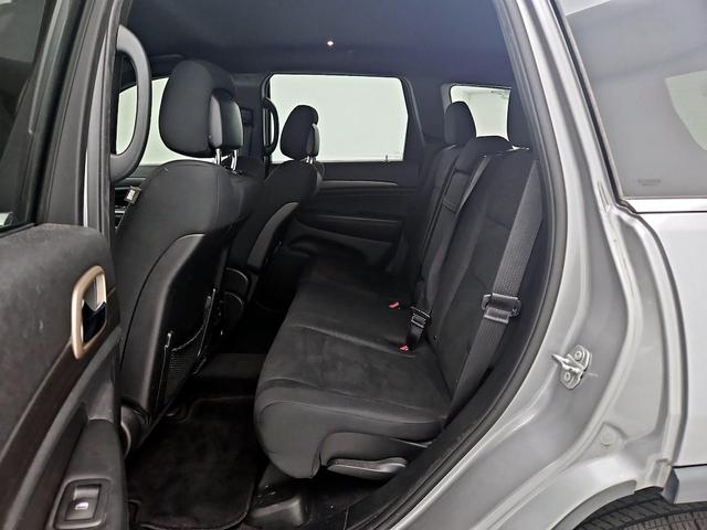 Photo of 2017 Silver Jeep Grand Cherokee
