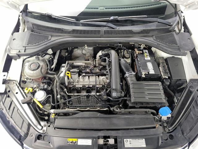 Photo of 2019 White Volkswagen Jetta