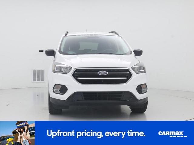 Photo of 2017 White Ford Escape