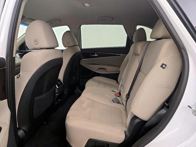 Photo of 2019 White Kia Sorento