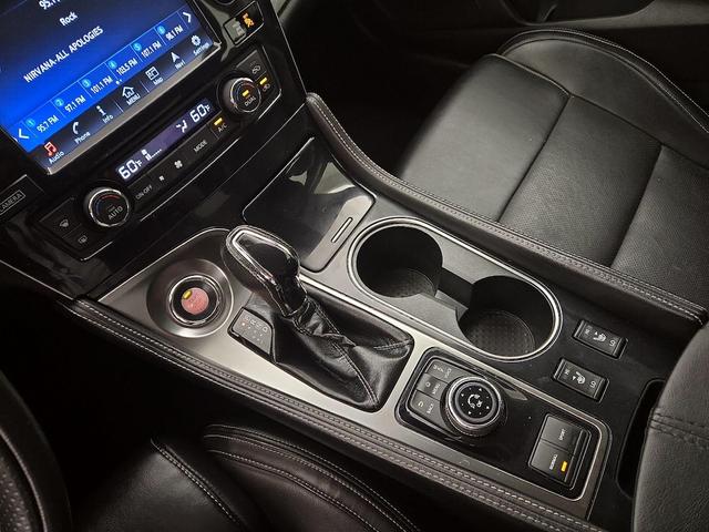 Photo of 2018 Silver Nissan Maxima