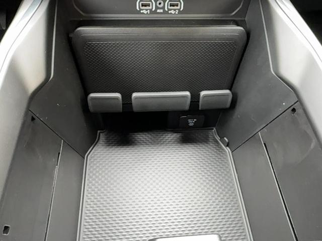 Photo of 2025 White RAM 1500