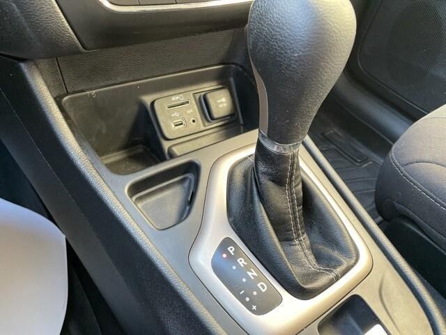 Photo of 2017 Diamond Black Jeep Cherokee