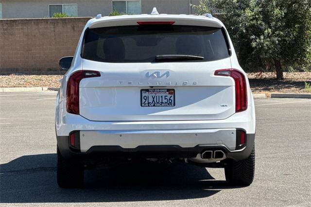 Photo of 2024 Glacial White Pearl Kia Telluride