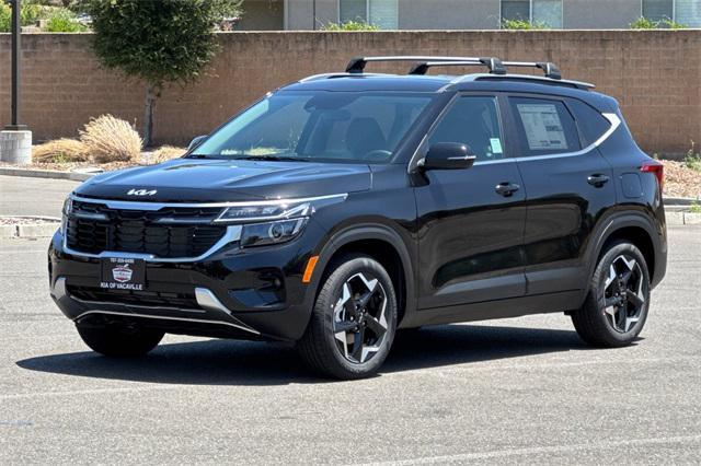 Photo of 2025 Fusion Black Kia Seltos