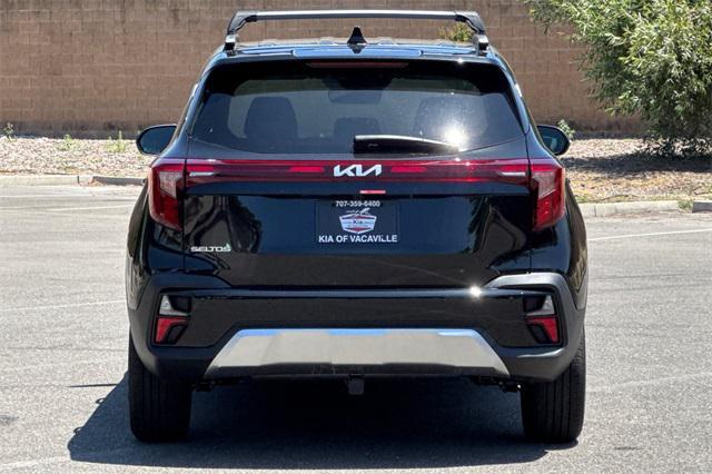 Photo of 2025 Fusion Black Kia Seltos