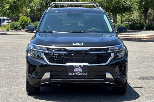 Photo of 2025 Fusion Black Kia Seltos