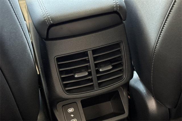 Photo of 2025 Fusion Black Kia Seltos