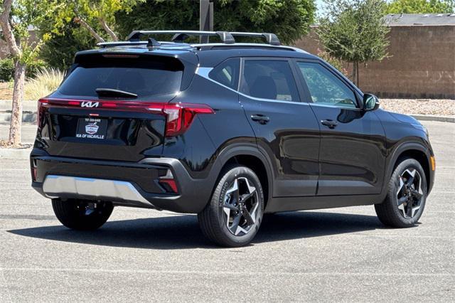 Photo of 2025 Fusion Black Kia Seltos