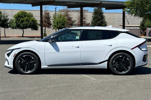 Photo of 2025 Glacier White Pearl Kia EV6