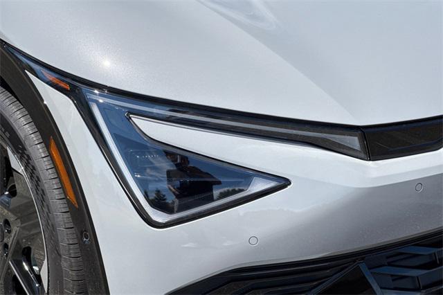 Photo of 2025 Wolf Gray Kia EV6