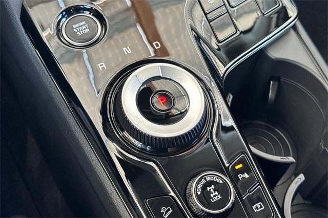 Photo of 2025 Fusion Black Kia Sportage Hybrid
