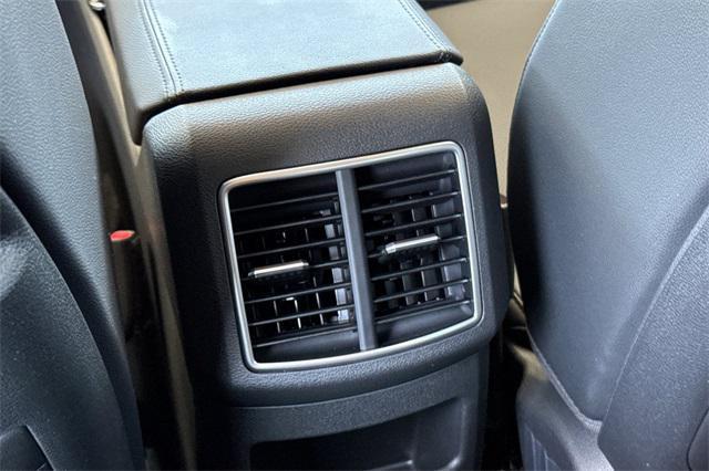 Photo of 2025 Fusion Black Kia Sportage Hybrid