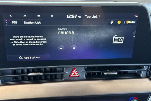 Photo of 2025 Fusion Black Kia Sportage Hybrid