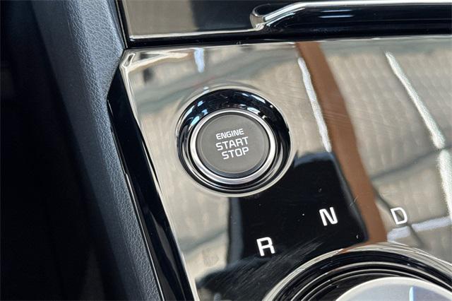Photo of 2025 Fusion Black Kia Sportage Hybrid