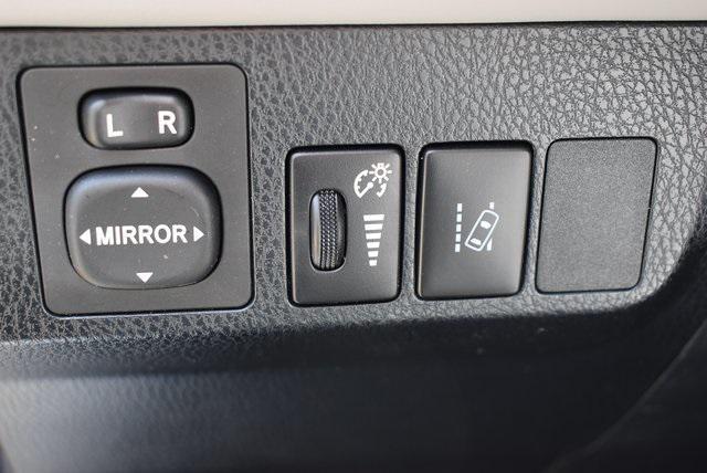 Photo of 2018 Silver Sky Metallic Toyota RAV4