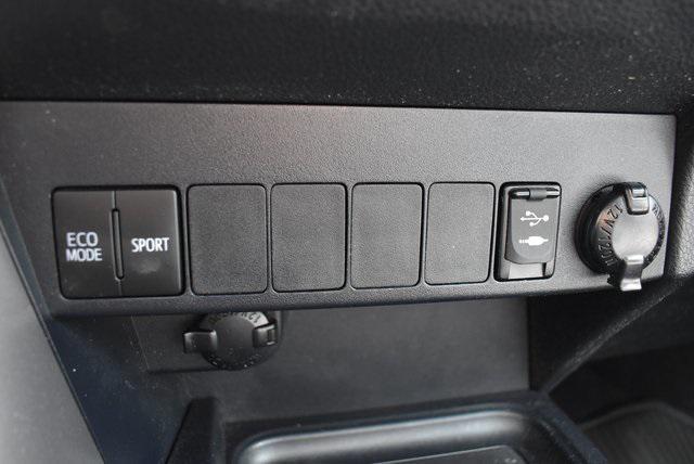 Photo of 2018 Silver Sky Metallic Toyota RAV4