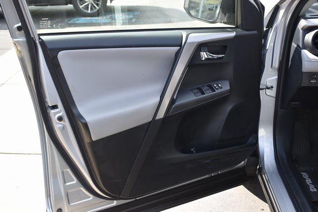 Photo of 2018 Silver Sky Metallic Toyota RAV4