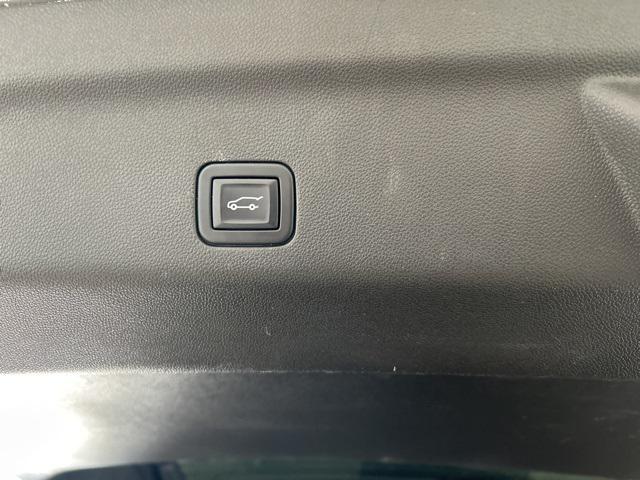 Photo of 2022 Satin Steel Metallic Chevrolet Suburban