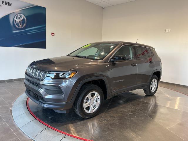 Photo of 2022 Granite Crystal Metallic Clearcoat Jeep Compass
