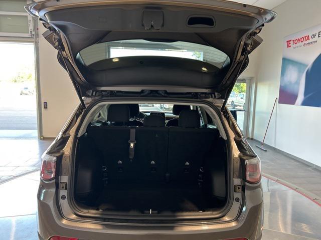 Photo of 2022 Granite Crystal Metallic Clearcoat Jeep Compass