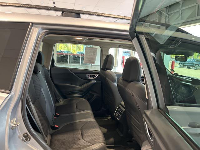 Photo of 2020 Ice Silver Metallic Subaru Forester