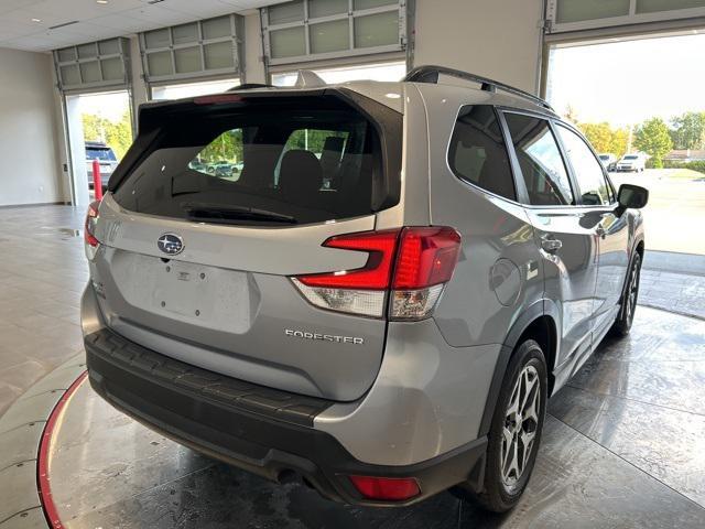 Photo of 2020 Ice Silver Metallic Subaru Forester
