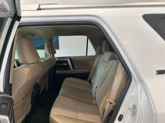 Photo of 2014 Super White Toyota 4Runner