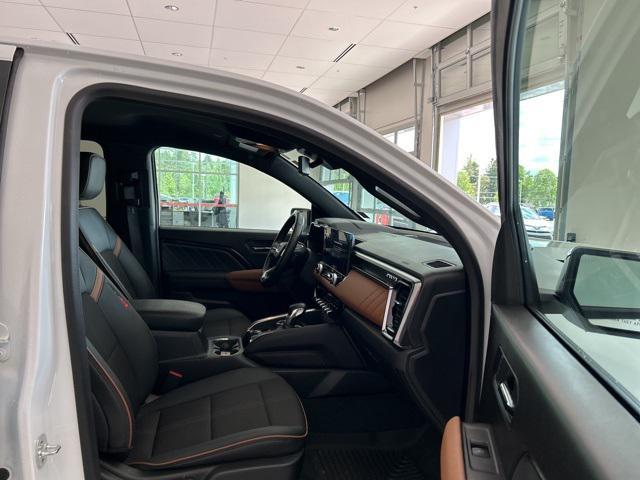 Photo of 2024 Summit White GMC Canyon
