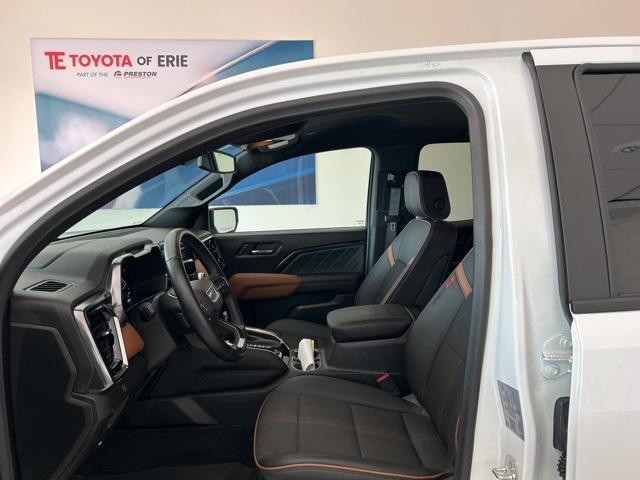 Photo of 2024 Summit White GMC Canyon