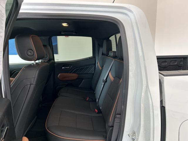 Photo of 2024 Summit White GMC Canyon