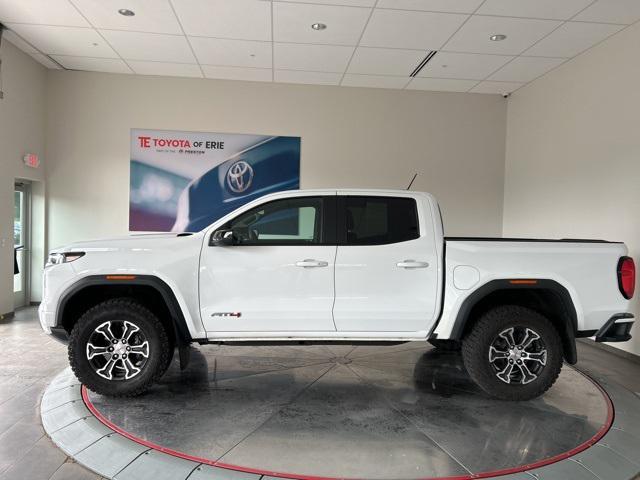 Photo of 2024 Summit White GMC Canyon