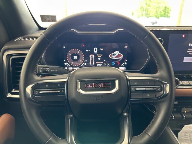 Photo of 2024 Summit White GMC Canyon