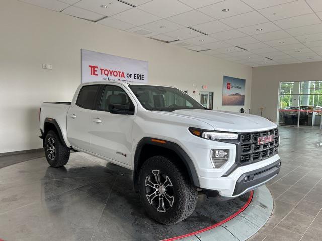 Photo of 2024 Summit White GMC Canyon