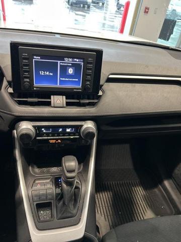 Photo of 2022 White Toyota RAV4