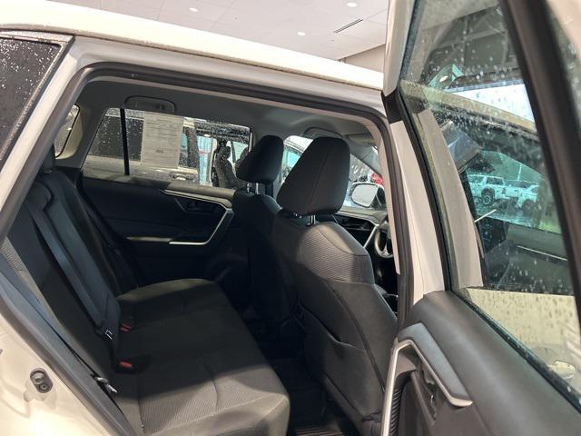 Photo of 2022 White Toyota RAV4