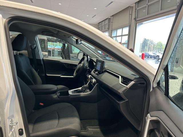 Photo of 2022 White Toyota RAV4