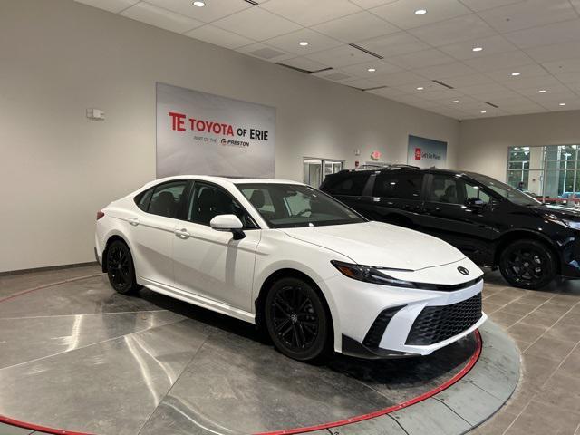 Photo of 2025 Ice Cap Toyota Camry
