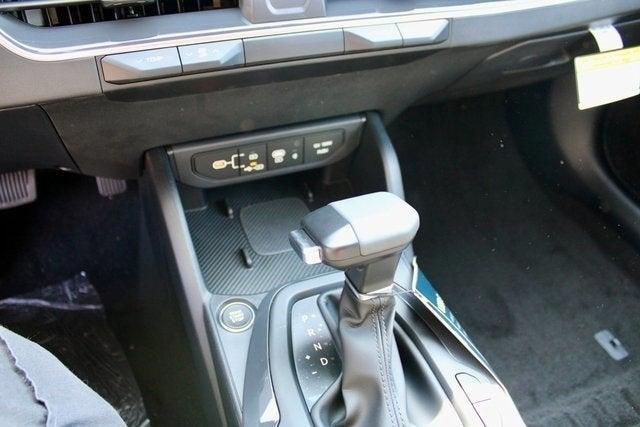 Photo of 2025 Snow White Pearl Kia K4