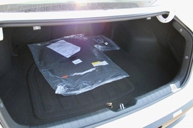 Photo of 2025 Snow White Pearl Kia K4
