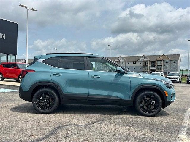 Photo of 2026 Blue Kia Seltos