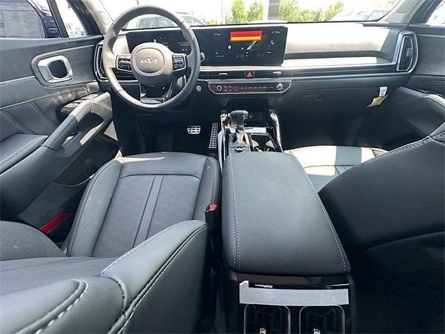 Photo of 2025 Everlasting Silver Kia Sorento