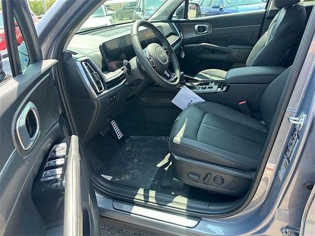Photo of 2025 Everlasting Silver Kia Sorento