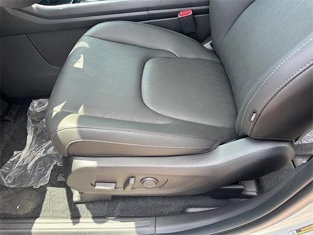 Photo of 2026 Ivory Silver Kia Carnival Hybrid