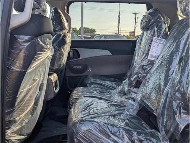 Photo of 2026 Metal Kia Carnival