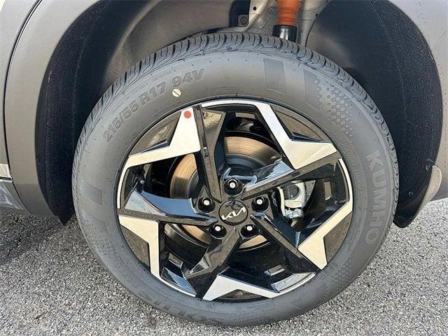 Photo of 2025 Snow White Pearl Kia Seltos