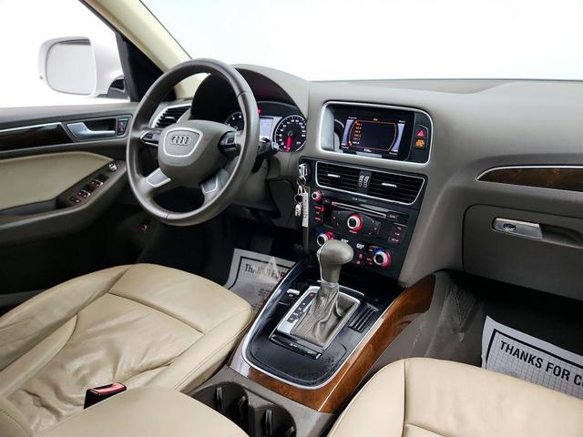 Photo of 2015 White Audi Q5