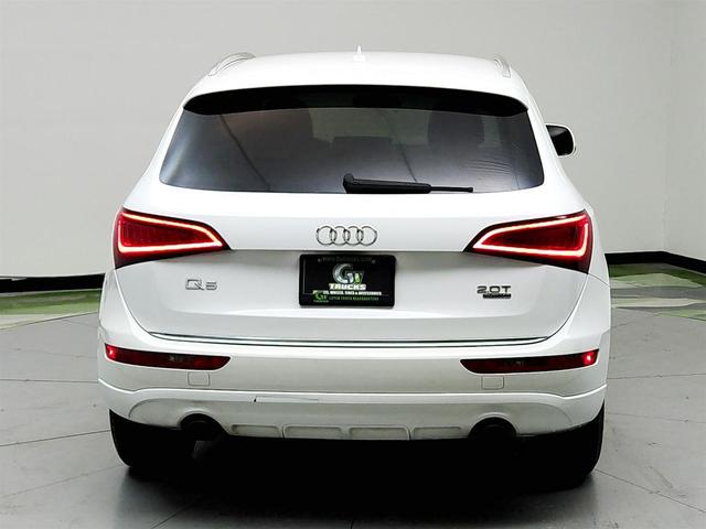 Photo of 2015 White Audi Q5