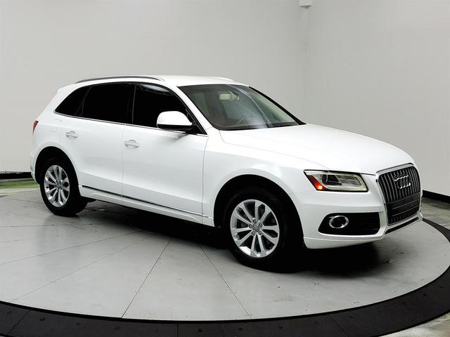 Photo of 2015 White Audi Q5