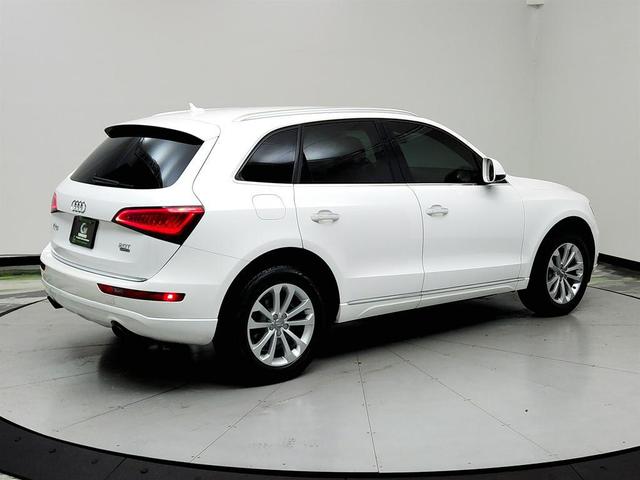 Photo of 2015 White Audi Q5